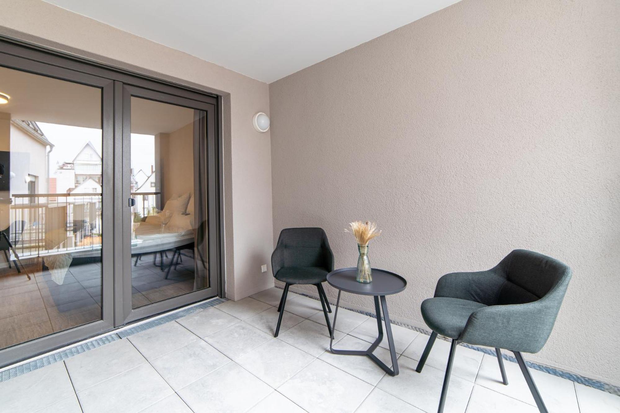 Zentrahome - Balkon Outlet Zentral Smarttv Business Metzingen (Tubingen) Exterior foto